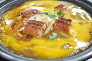 夕食一例（うなぎの柳川風鍋）